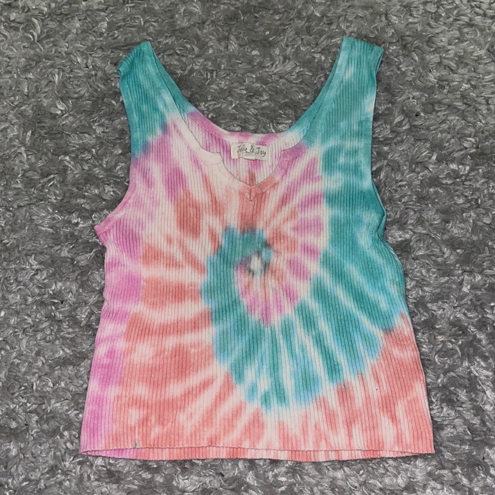 RAINBOW SPIRAL CROPPED TANK TOP